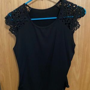 black laced sleeve blouse